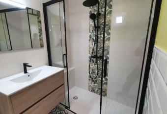 Precioso piso totalmente reformado. has Balcony rooms