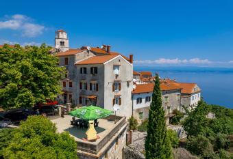 Sabi has Balcony rooms