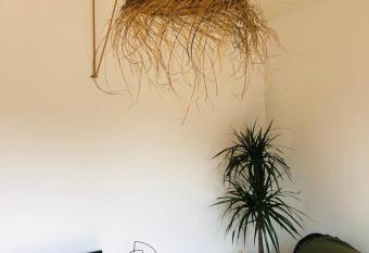 Appartement    deux pas du golf et parking gratuit allows 18 year olds to book a room