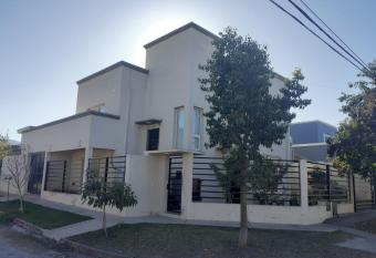 Lo de Cheo has Balcony rooms