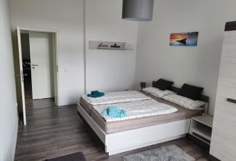 Alles NEU nach Komplettsanierung in direkter N  he zum S  dstrand has Balcony rooms