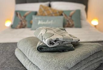 Britannia inn allows 18 year olds to book a room