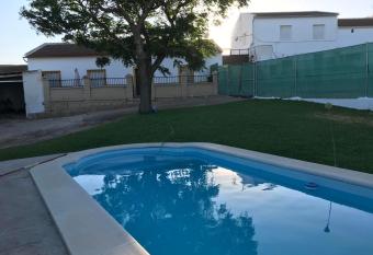 Cortijo Vista Alegre has Smoking rooms