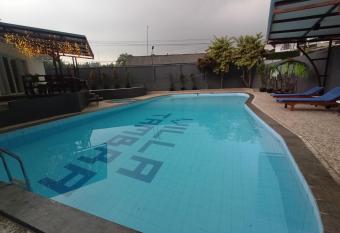 VILLA TAMBRA has Balcony rooms