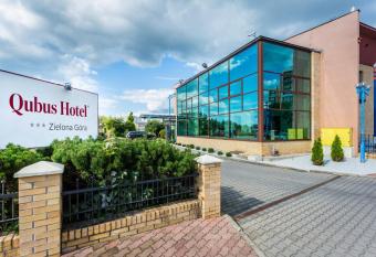 Qubus Hotel Zielona G  ra allows 18 year olds to book a room