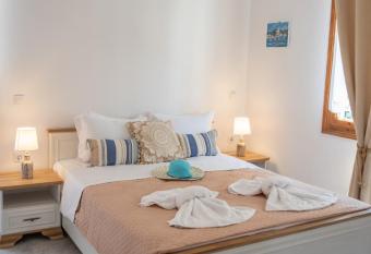 Georgia Home has Balcony rooms