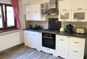 Apartament Centrale has Balcony rooms