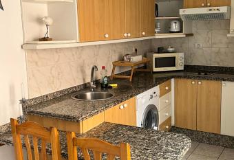 CORNELIA  S HOME 5A cozy apartament allows 18 year olds to book a room