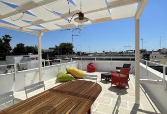 Le Fate Ignoranti - La Terrazza su Nard   has Balcony rooms