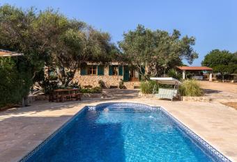 Finca Es Turo has Balcony rooms