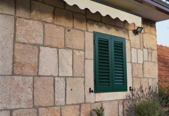 Apartmani Tripalo has Balcony rooms