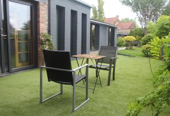 Les Hauts de Givenchy class   3   toiles allows 18 year olds to book a room