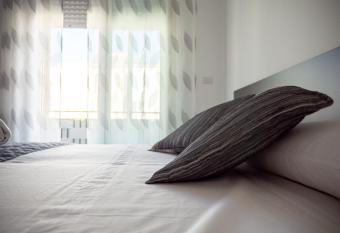 biRose has Balcony rooms