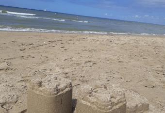 L annexe allows 18 year olds to book a room