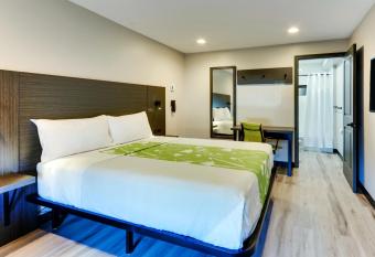 The Shamrock has Smoking rooms