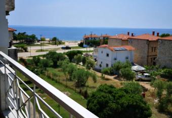 5 Persons Great Sea View Apartment by the beach has Balcony rooms