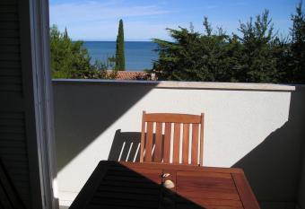 Apartments Henc has Balcony rooms