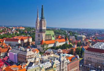 Guesthouse Lessi has Balcony rooms
