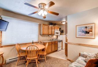 Comfy, Corner Unit with Lots of Light! Onsite Hot Tubs, Large Firepit Walk to Main St Breck PM8B allows 18 year olds to book a room