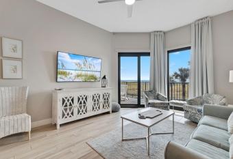 Phoenix 6 Uni 114 has Balcony rooms