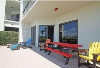 Phoenix 6 011 has Balcony rooms