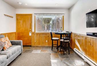 Updated Bath, Tile Flooring, Convenient Location, Wi-Fi, Hot Tubs and Firepit PM3C allows 18 year olds to book a room