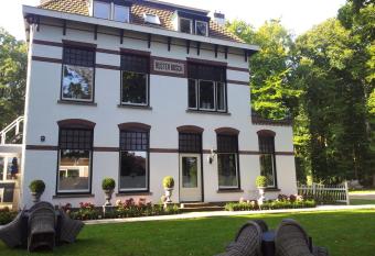 Bed & Breakfast Rijsterbosch allows 18 year olds to book a room
