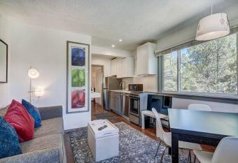 Cozy and Cute Corner Unit Bright, Airy, and Updated with Abundant Windows PM4C allows 18 year olds to book a room