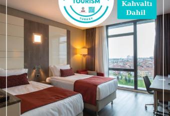 Ramada Encore Istanbul Bayrampasa has Smoking rooms