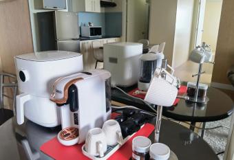 Avida 2BR 100mbps Penthouse allows 18 year olds to book a room