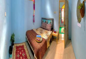 EXPRESS O 91370 Rumah Pemandangan Semeru Asli allows 18 year olds to book a room