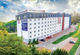 Park Hotel Diament Katowice allows 18 year olds to book a room