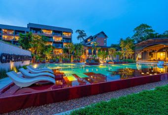 Thai Fight Hotel has Balcony rooms