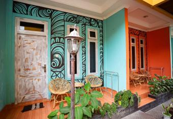 Hope Hotel Yogyakarta allows 18 year olds to book a room