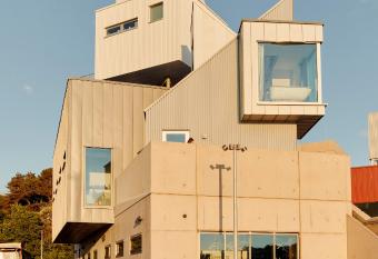 East Quay has Balcony rooms