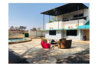 Aqua live 768 has Balcony rooms