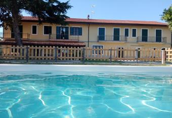 Cascina Pelizza has Balcony rooms