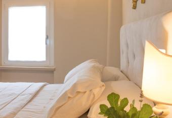 San Michele al Castello has rooms with a private hot tub