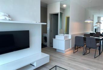 Straits Garden Suites has Balcony rooms