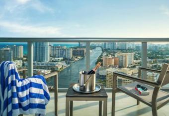 BeachWalk 1B-1B Apmt Amazing View 12A has Balcony rooms