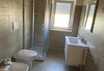 LA CASA DI GIORGIO has Balcony rooms