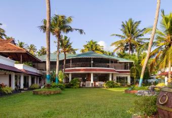 Treebo Trend Majestic Retreat allows 18 year olds to book a room