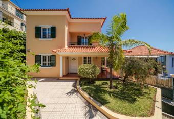 Vila Boa Vista by An Island Apart allows 18 year olds to book a room