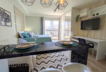 Edificio HUB Home-HUB001 allows 18 year olds to book a room