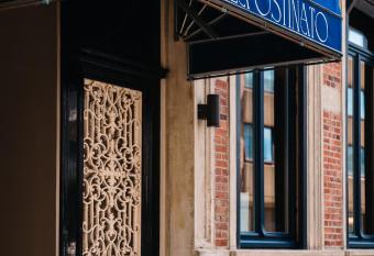 Villa Ostinato allows 18 year olds to book a room