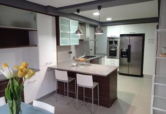 CA PEPICA has rooms with a private hot tub