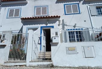 Alojamento local Fam  lia Coelho has Balcony rooms