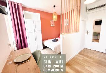 LE QUAI 3 - Studio neuf LUMINEUX CALME - CLIM - WiFi - Gare    200m allows 18 year olds to book a room