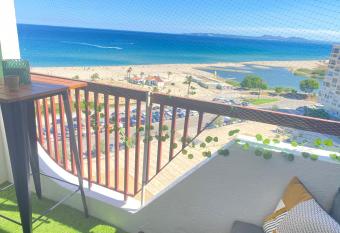 Vista Mar has Balcony rooms