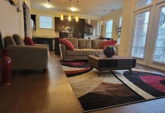 Lovely 2 Bedroom has Balcony rooms